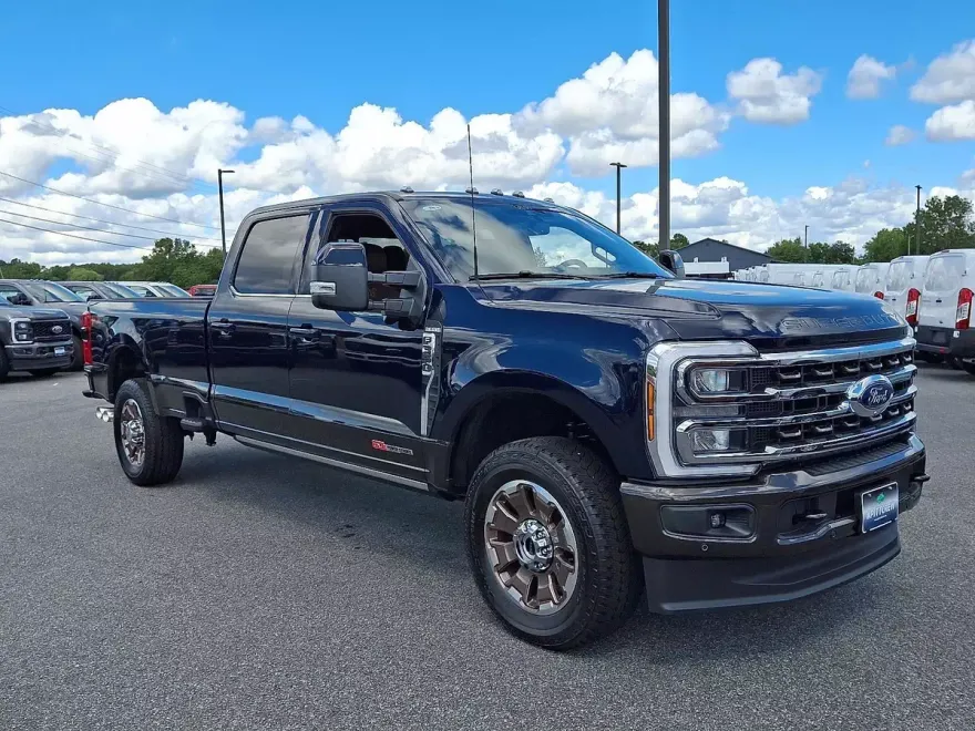 2025 Ford F-350 King Ranch photo 1