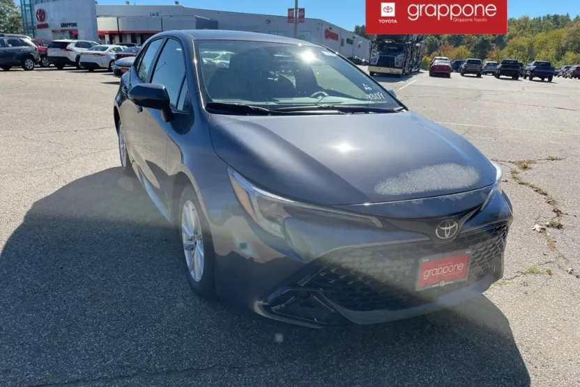 2025 Toyota Corolla SE photo 1