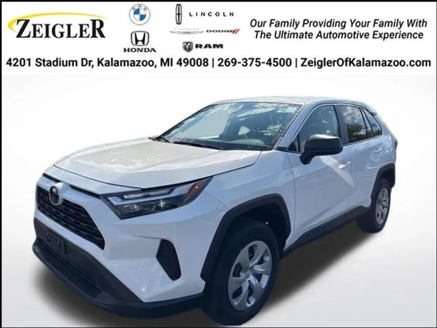 2024 Toyota RAV4 LE photo 1