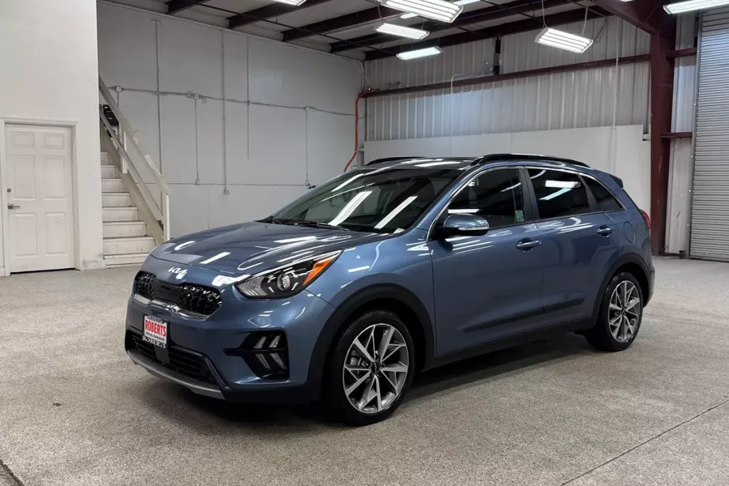 2022 Kia Niro Touring Special Edition photo 1