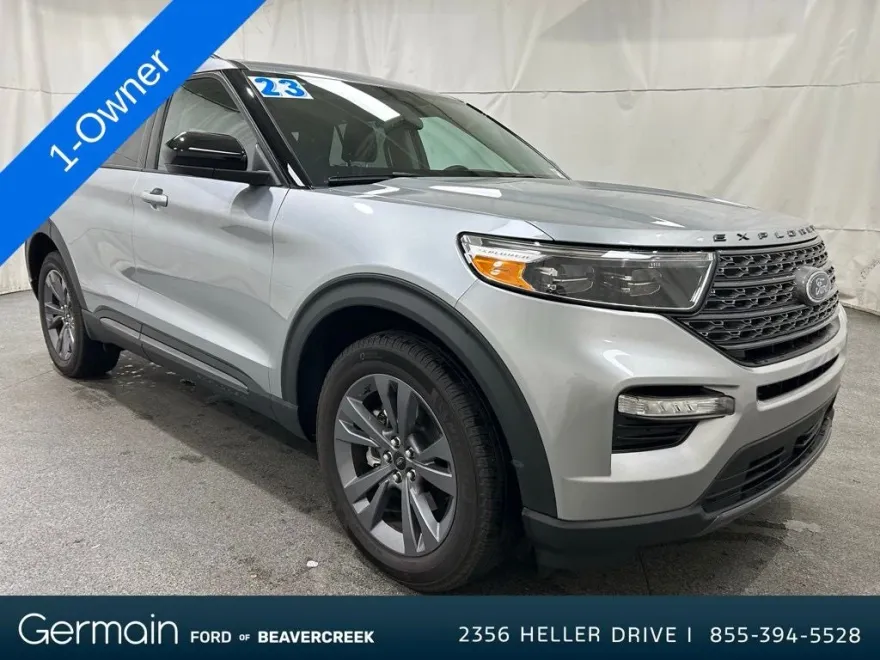 2023 Ford Explorer XLT photo 1