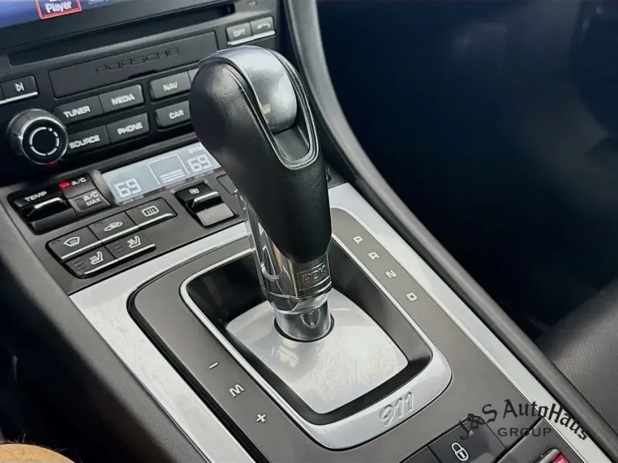 2019 Porsche 911 Turbo photo 19