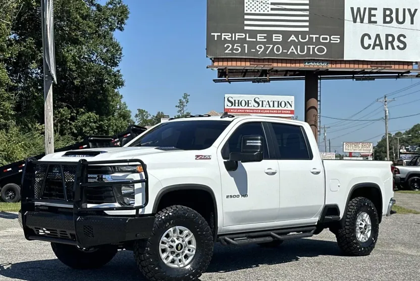 2024 Chevrolet Silverado 2500HD LT photo 1