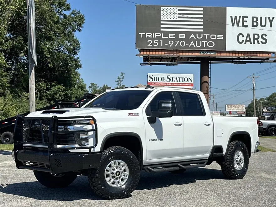 2024 Chevrolet Silverado 2500HD LT photo 1