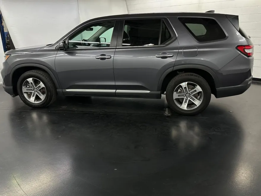 2024 Honda Pilot EX-L photo 1