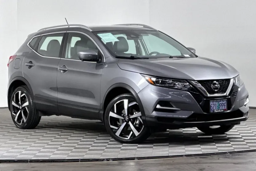 2022 Nissan Rogue Sport SL photo 1