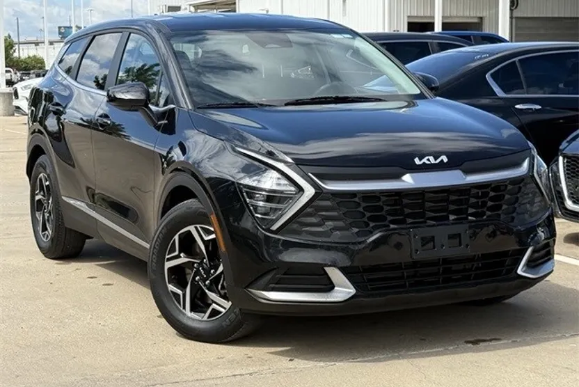 2024 Kia Sportage LX photo 1
