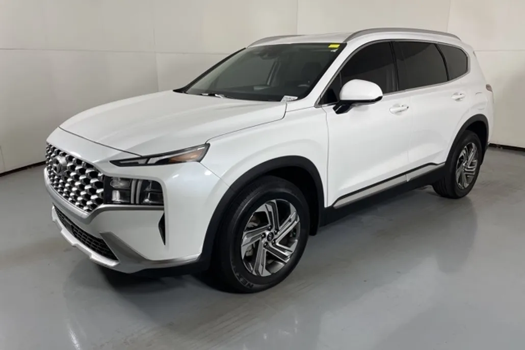 2022 Hyundai Santa Fe SEL photo 1
