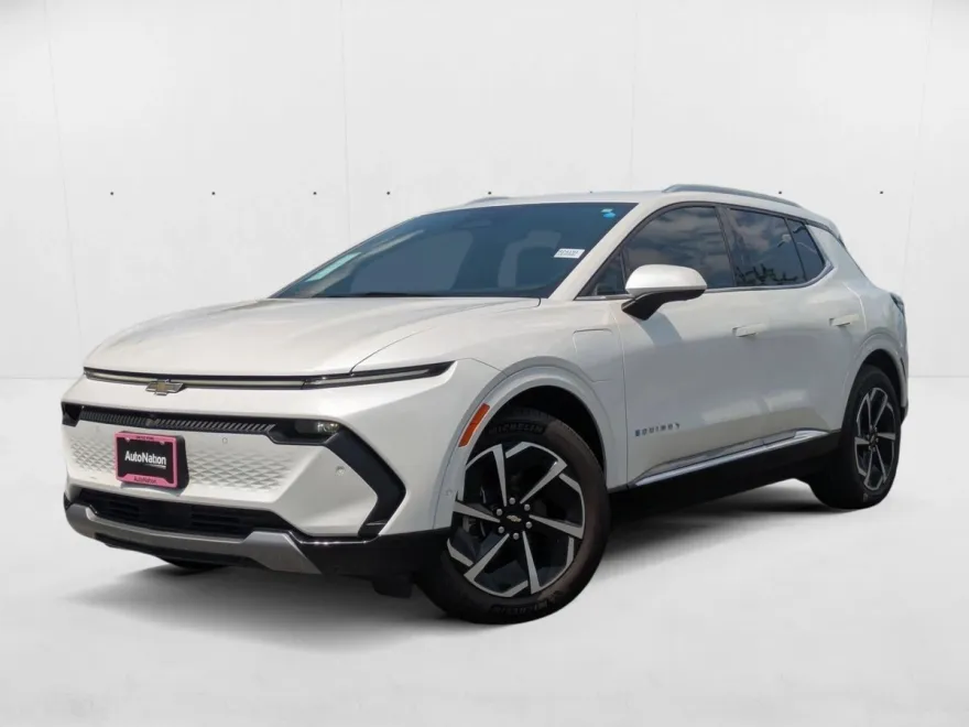 2024 Chevrolet Equinox EV 2LT photo 1