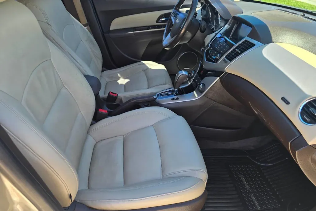 2016 Chevrolet Cruze LTZ photo 1