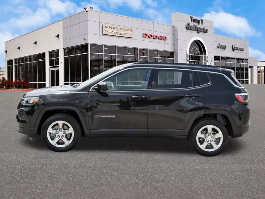 2024 Jeep Compass Latitude photo 1