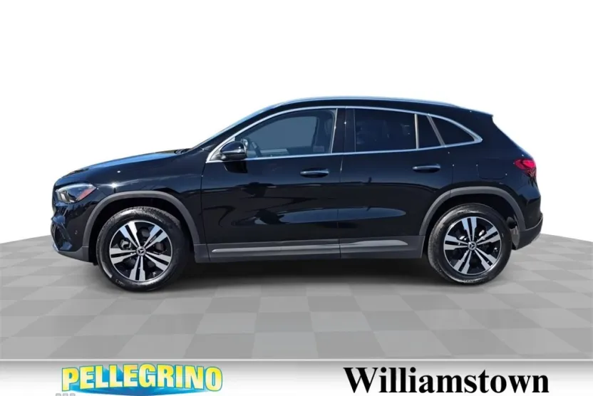 2024 Mercedes Benz GLA 250 4MATIC photo 1