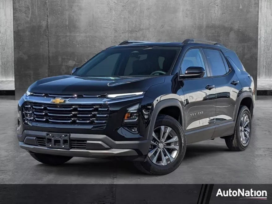 2025 Chevrolet Equinox LT photo 1