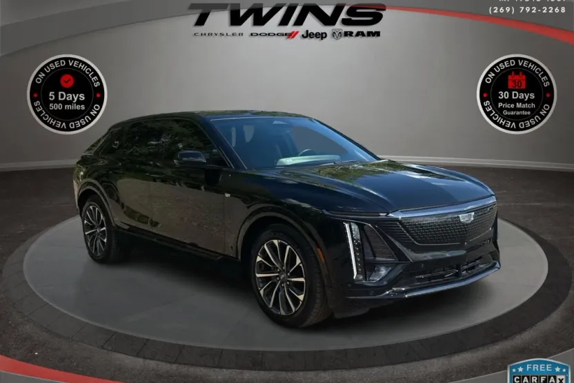2024 Cadillac Lyriq Sport photo 1