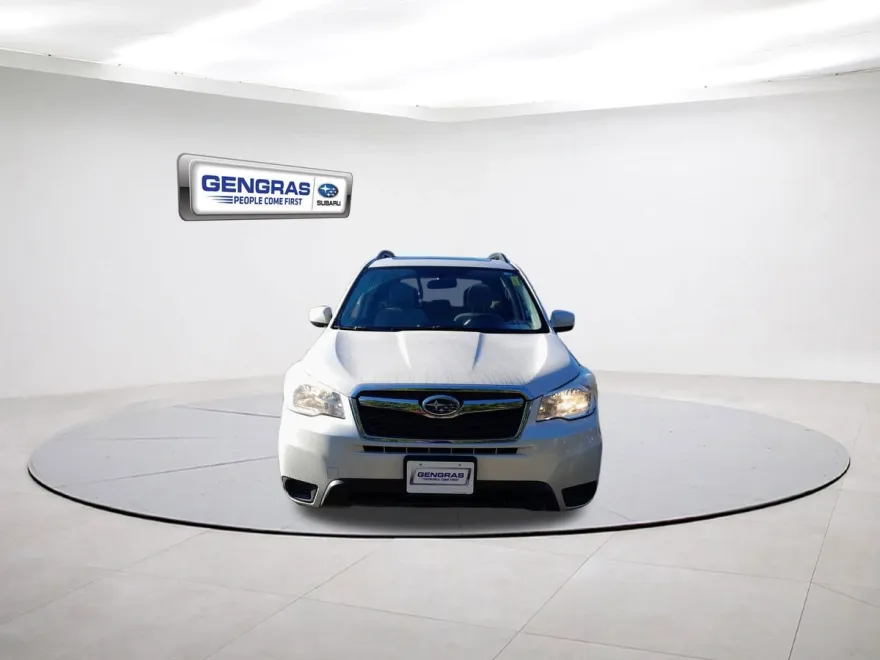 2014 Subaru Forester 2.5i Premium photo 1