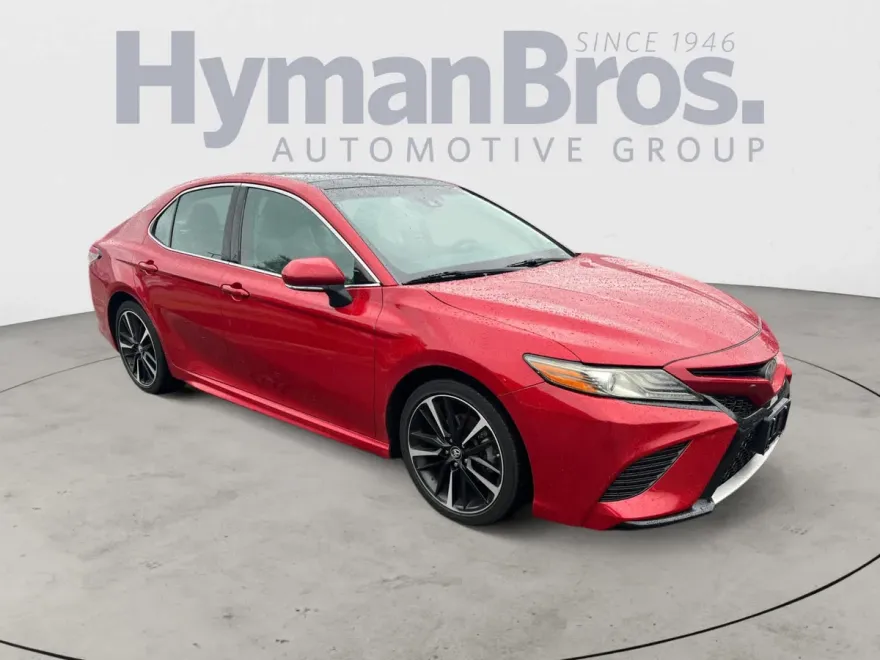 2019 Toyota Camry XSE photo 1