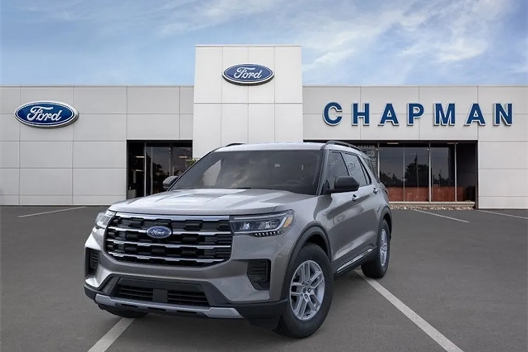 2025 Ford Explorer photo 1