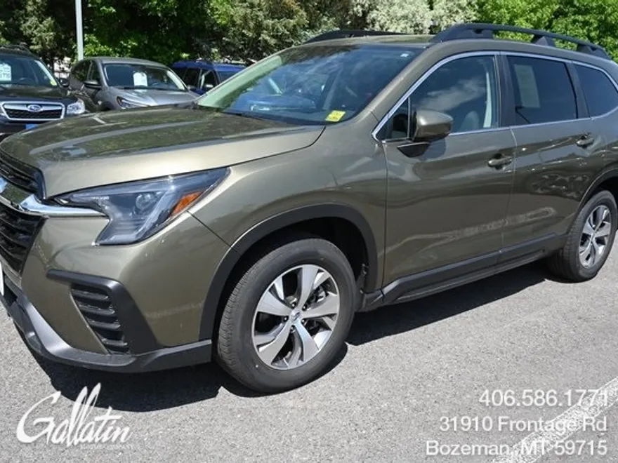 2024 Subaru Ascent Premium photo 1