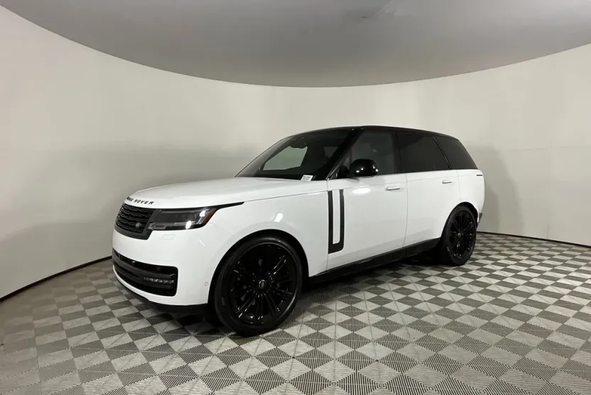 2025 Land Rover Range Rover SE photo 1