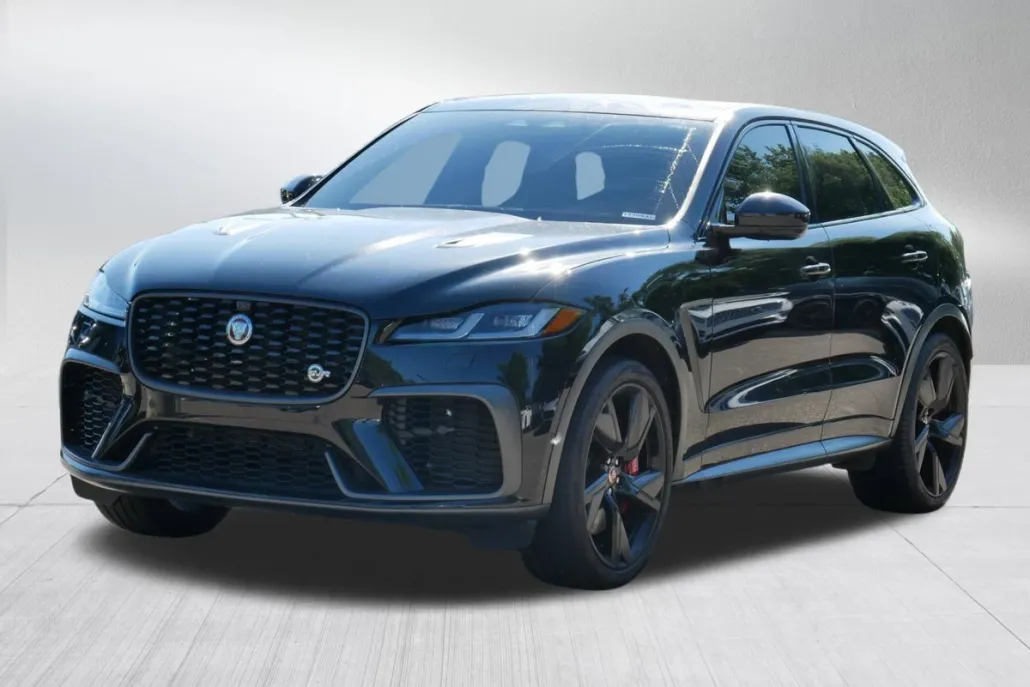 2023 Jaguar F-PACE SVR photo 1