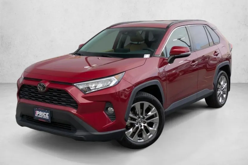 2020 Toyota RAV4 XLE Premium photo 1