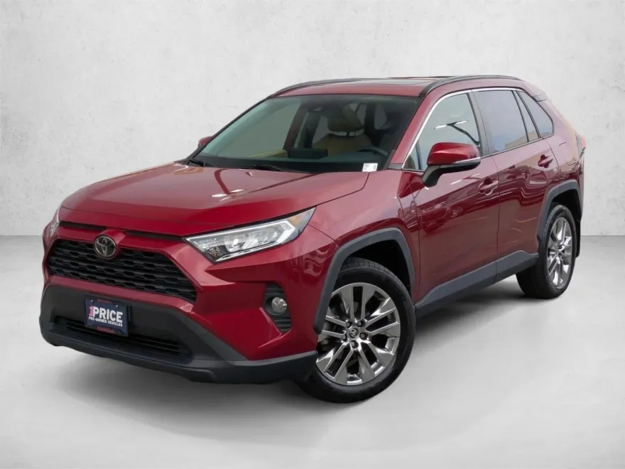 2020 Toyota RAV4 XLE Premium photo 1