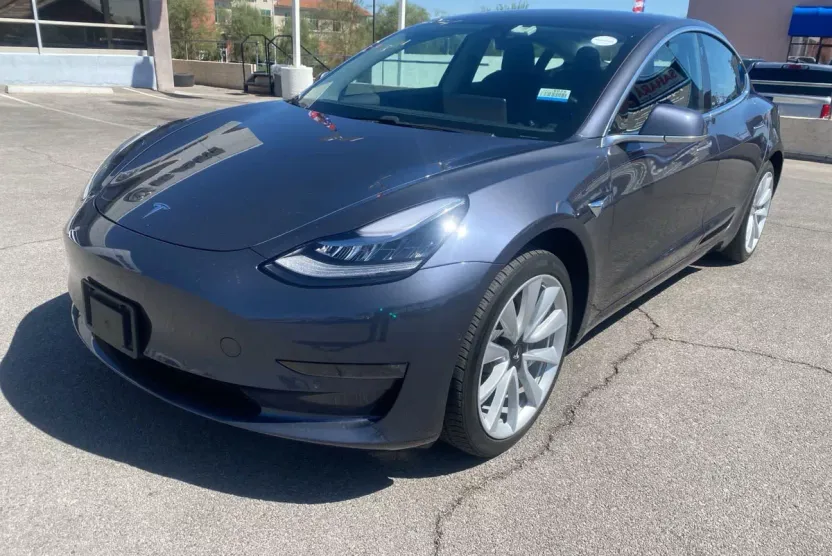 2018 Tesla Model 3 Long Range photo 1