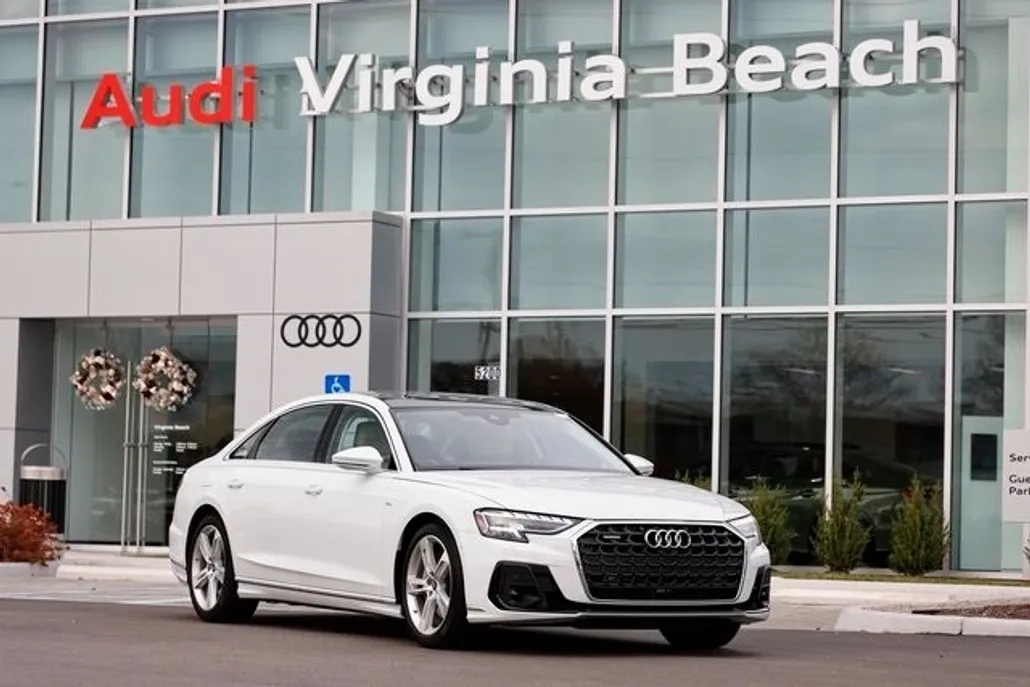 2025 Audi A8 L 55 photo 1