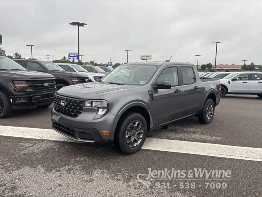 2025 Ford Maverick XLT photo 1