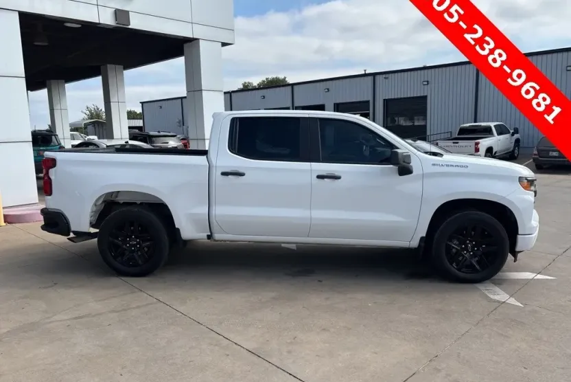 2022 Chevrolet Silverado 1500 Custom photo 1