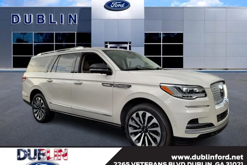 2024 Lincoln Navigator L Reserve photo 1