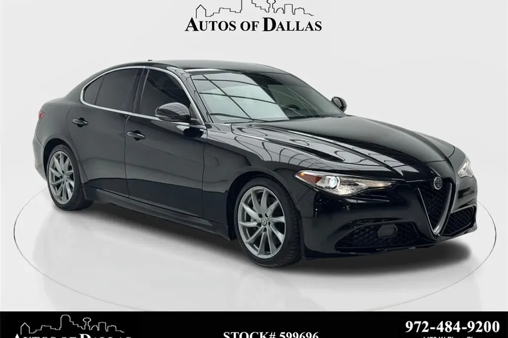 2019 Alfa Romeo Giulia Base photo 1