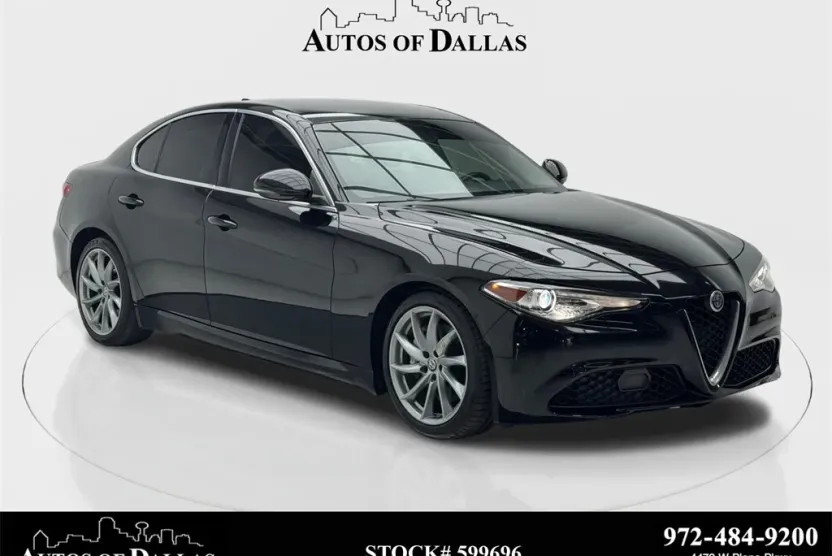 2019 Alfa Romeo Giulia Base photo 1