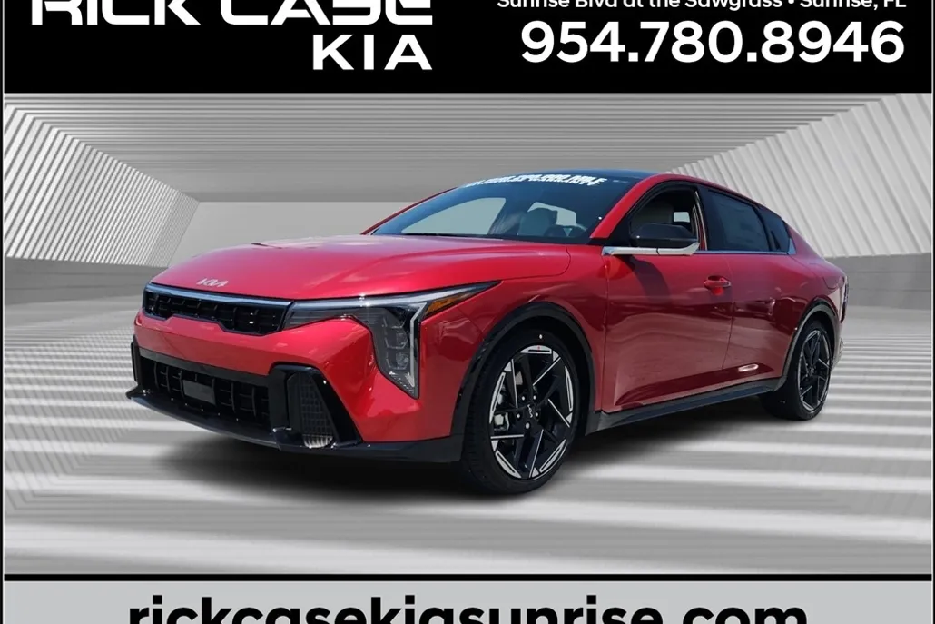2025 Kia K4 GT-Line photo 1