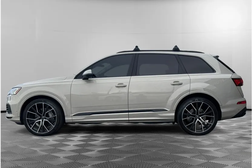 2021 Audi Q7 Prestige 55 photo 1