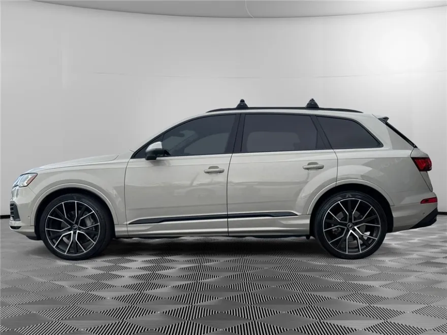 2021 Audi Q7 Prestige 55 photo 1