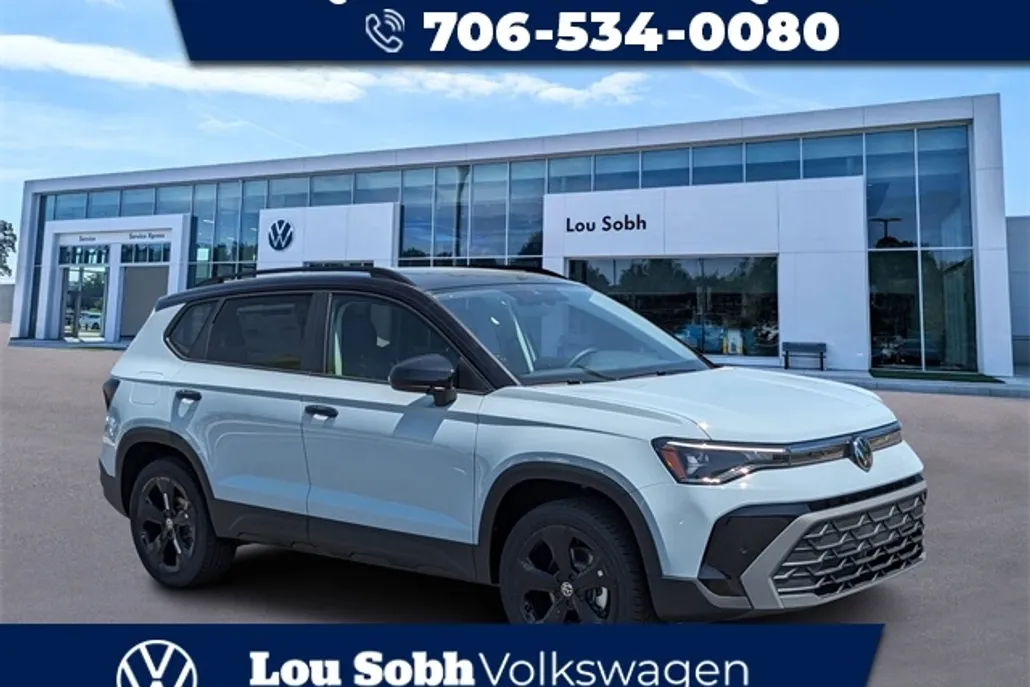 2025 Volkswagen Taos SE photo 1