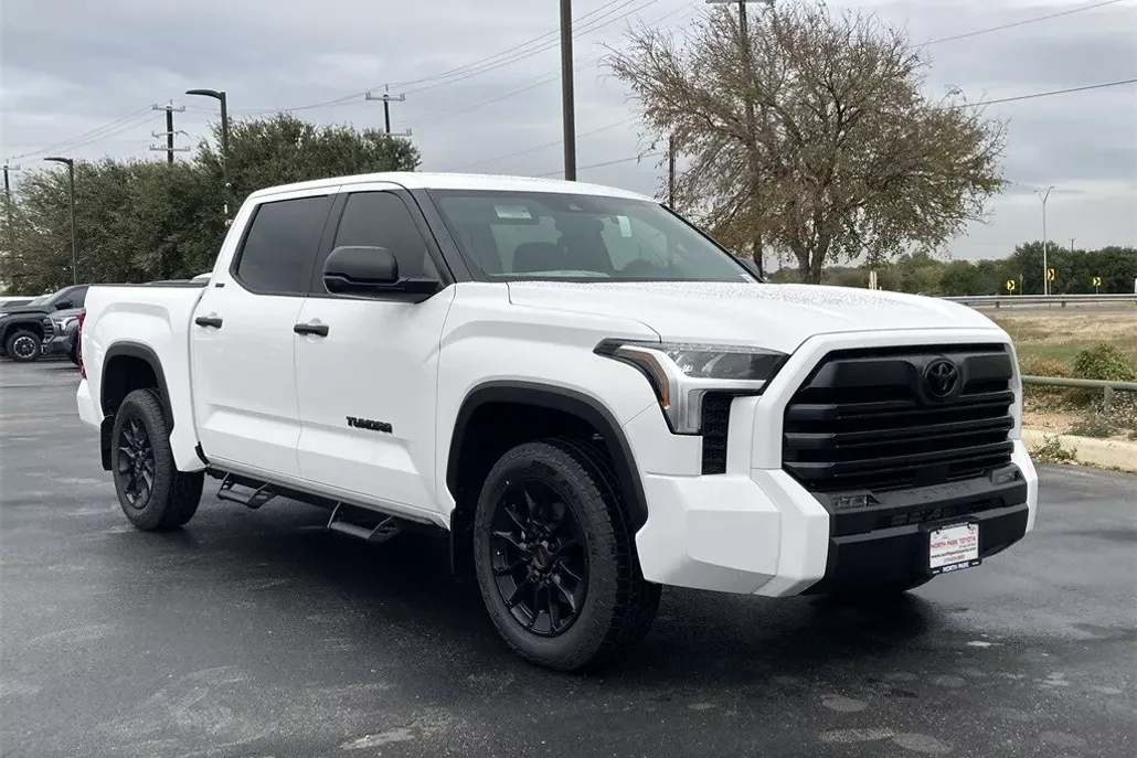 2025 Toyota Tundra SR5 photo 1