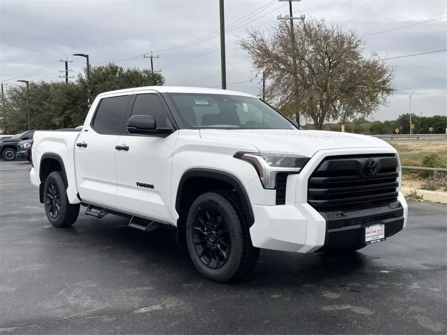 2025 Toyota Tundra SR5 photo 1