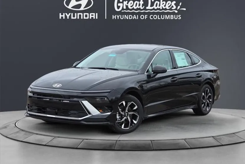 2025 Hyundai Sonata SEL photo 1