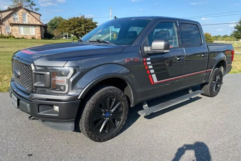2019 Ford F-150 Lariat photo 1