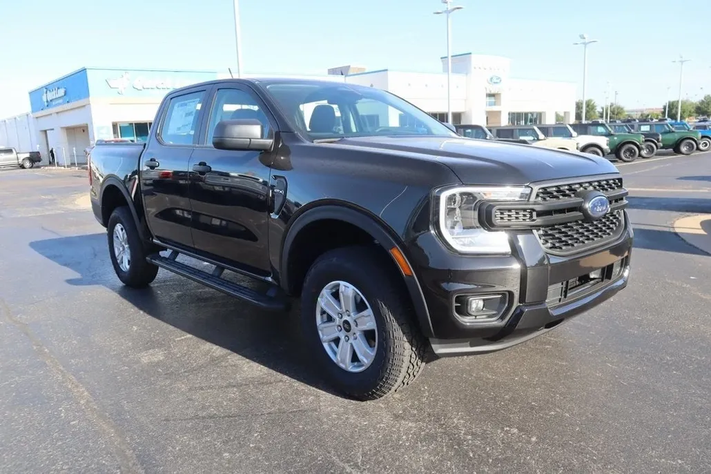 2025 Ford Ranger XL photo 1