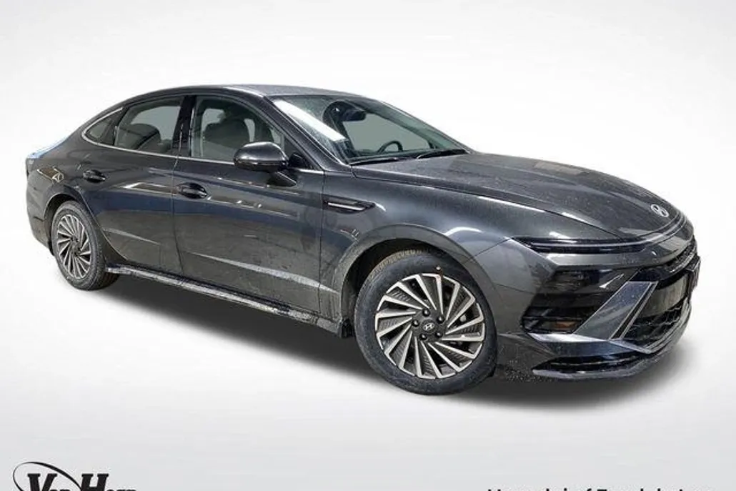 2025 Hyundai Sonata Hybrid SEL photo 1