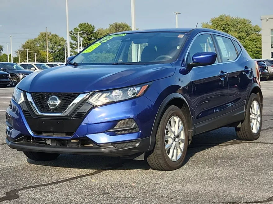 2022 Nissan Rogue Sport S photo 1