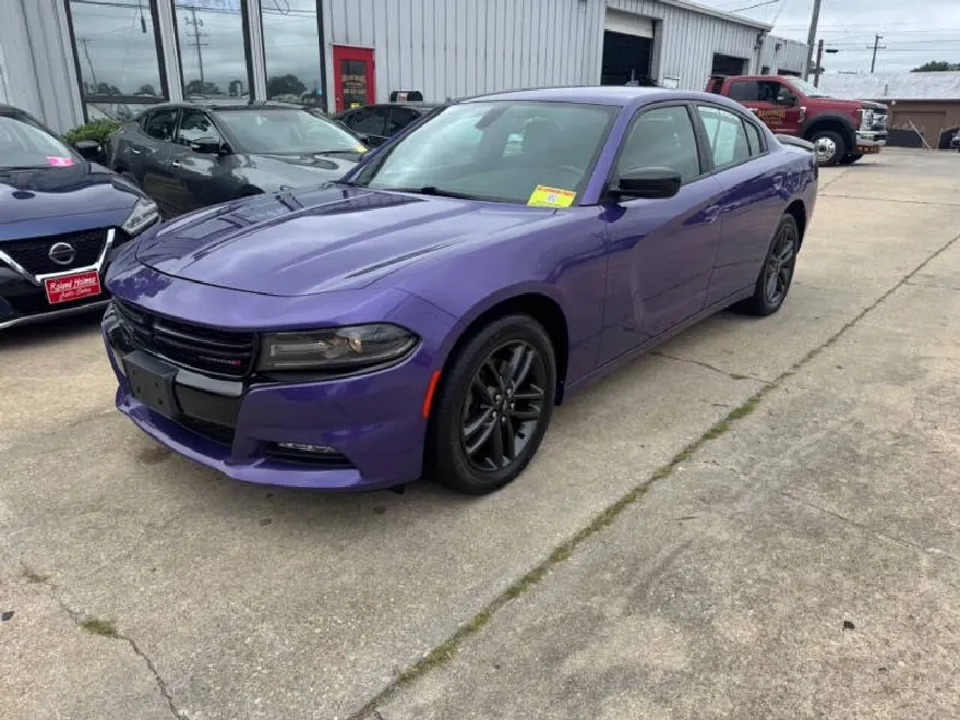 2019 Dodge Charger SXT photo 1