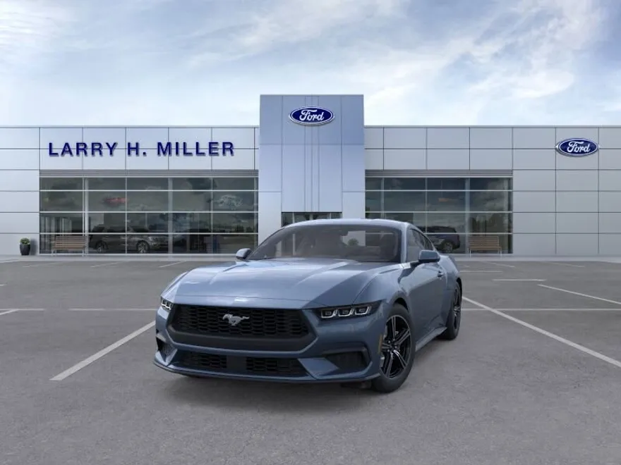 2025 Ford Mustang EcoBoost photo 1