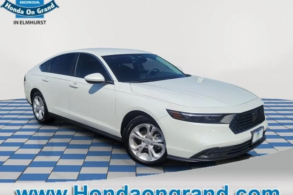 2025 Honda Accord LX photo 1