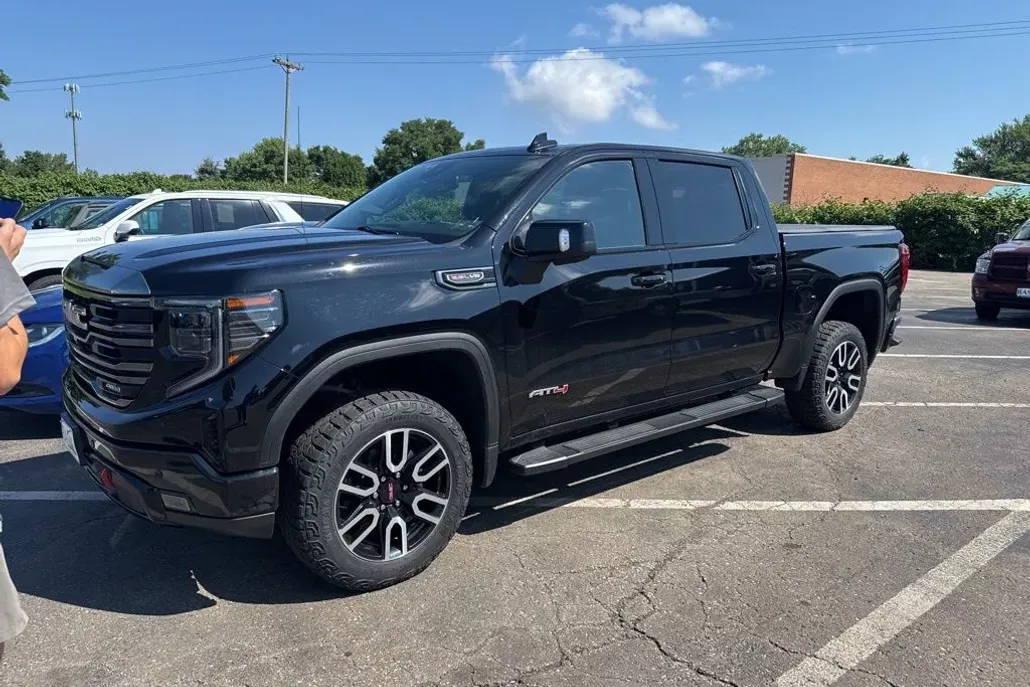 2023 Gmc Sierra 1500 AT4 photo 1