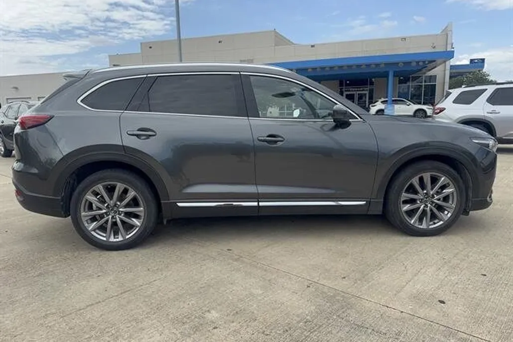 2022 Mazda CX-9 Grand Touring photo 1