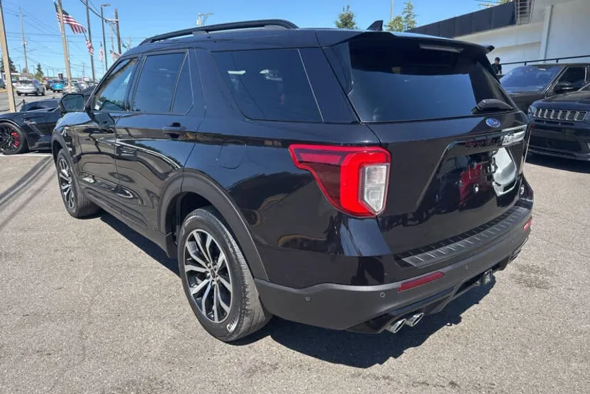 2020 Ford Explorer ST photo 1